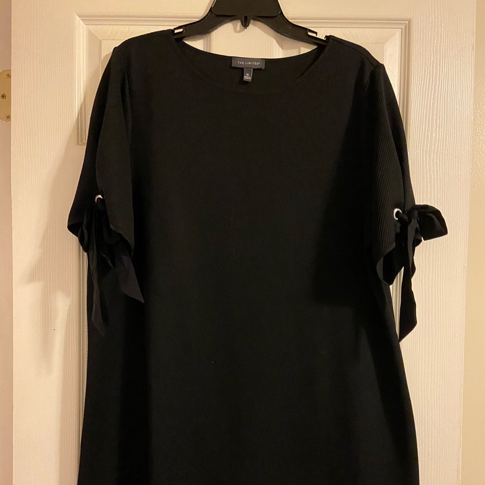 The Limited textured casual LBD size X w/ arm tie embellishments